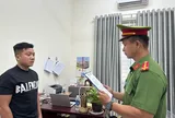 Đánh người, đe dọa, khóa cửa nhà đòi tiền đặt cọc đất, 2 người bị khởi tố