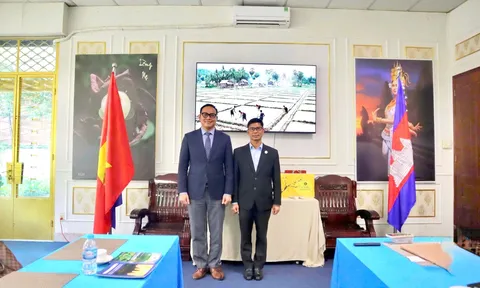 Trung tâm Trọng tài Quốc tế Việt Nam - Singapore làm việc với Tham tán Thương mại Campuchia tại TP Hồ Chí Minh