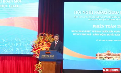 Tiếp tục huy động các nguồn lực bên ngoài, mở rộng thị trường, phục vụ phát triển đất nước nhanh, bền vững