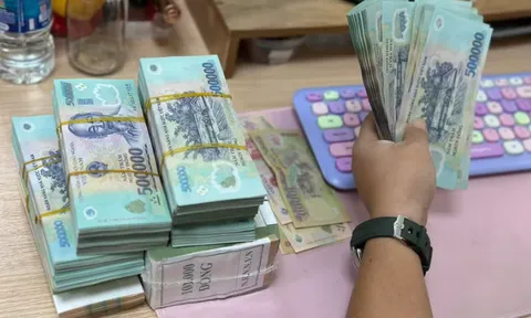 Ngân hàng đồng loạt giảm lãi suất huy động và cho vay, tiếp sức nền kinh tế
