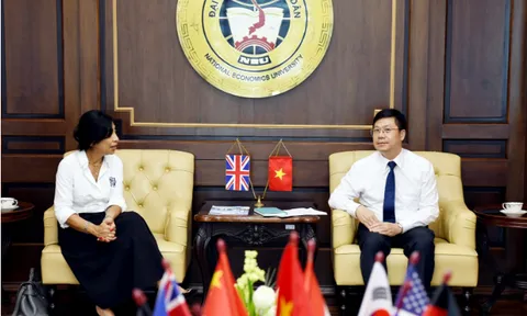 Thúc đẩy hợp tác đào tạo theo chuẩn nghề nghiệp quốc tế