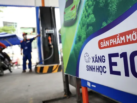 Xăng E10 được các hiệp hội ô tô, xe máy đánh giá ra sao?