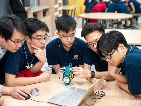 Ứng dụng phương pháp phân tích thứ bậc trong xây dựng bộ chỉ số đánh giá hoạt động chuyển giao tri thức và công nghệ từ cơ sở giáo dục đại học