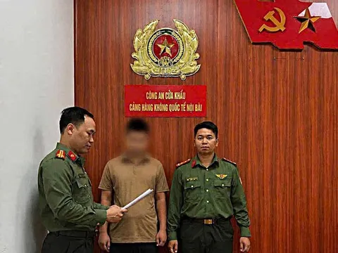 Liên tiếp phát hiện 'cò mồi' tại sân bay Nội Bài, môi giới hành khách để hưởng tiền chênh lệch
