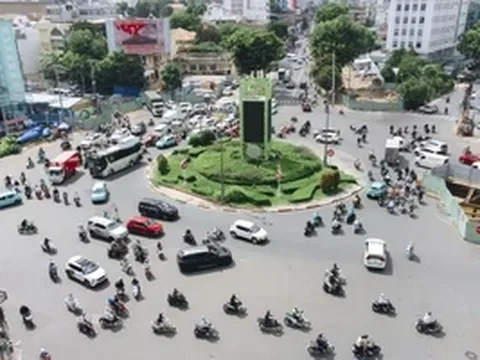 Đường Cách Mạng Tháng Tám cấm ô tô từ ngã tư Bảy Hiền đến đường 3 Tháng 2