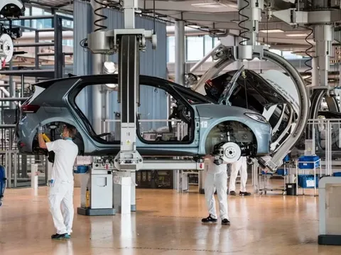 Ủy ban châu Âu phê chuẩn thương vụ Volkswagen bán cổ phần