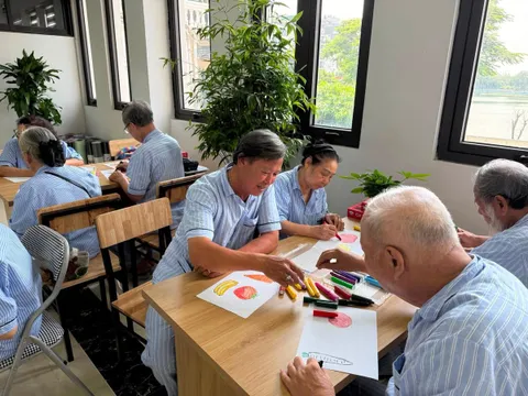 Hợp tác quốc tế trong chăm sóc người cao tuổi